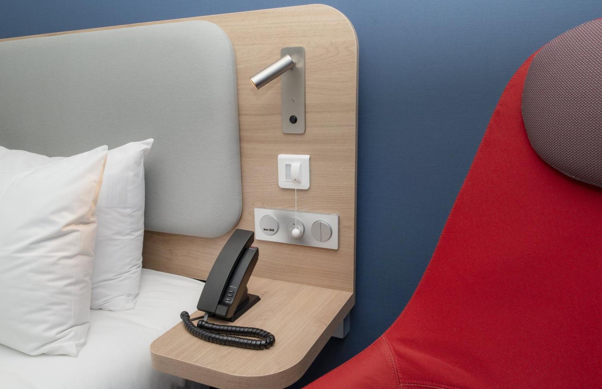 Holiday Inn Express Caen Epron By Ihg エクステリア 写真