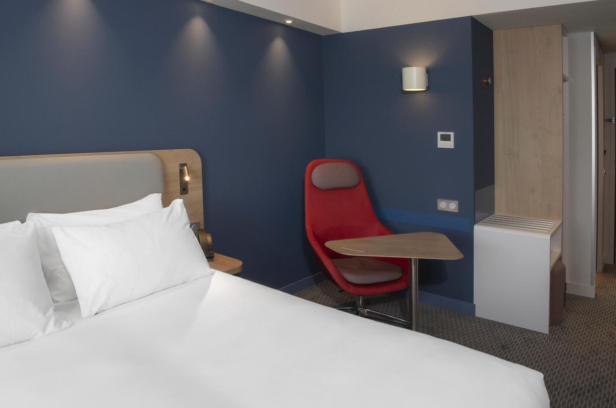Holiday Inn Express Caen Epron By Ihg エクステリア 写真