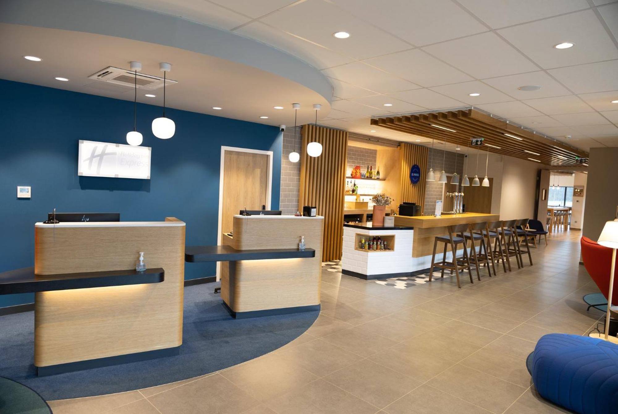 Holiday Inn Express Caen Epron By Ihg エクステリア 写真
