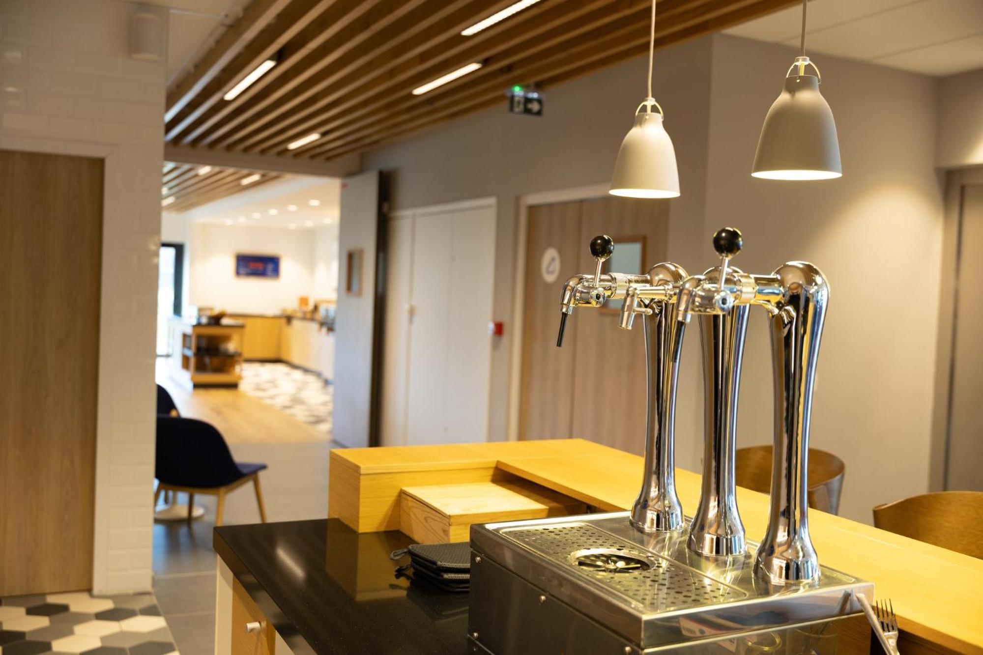 Holiday Inn Express Caen Epron By Ihg エクステリア 写真