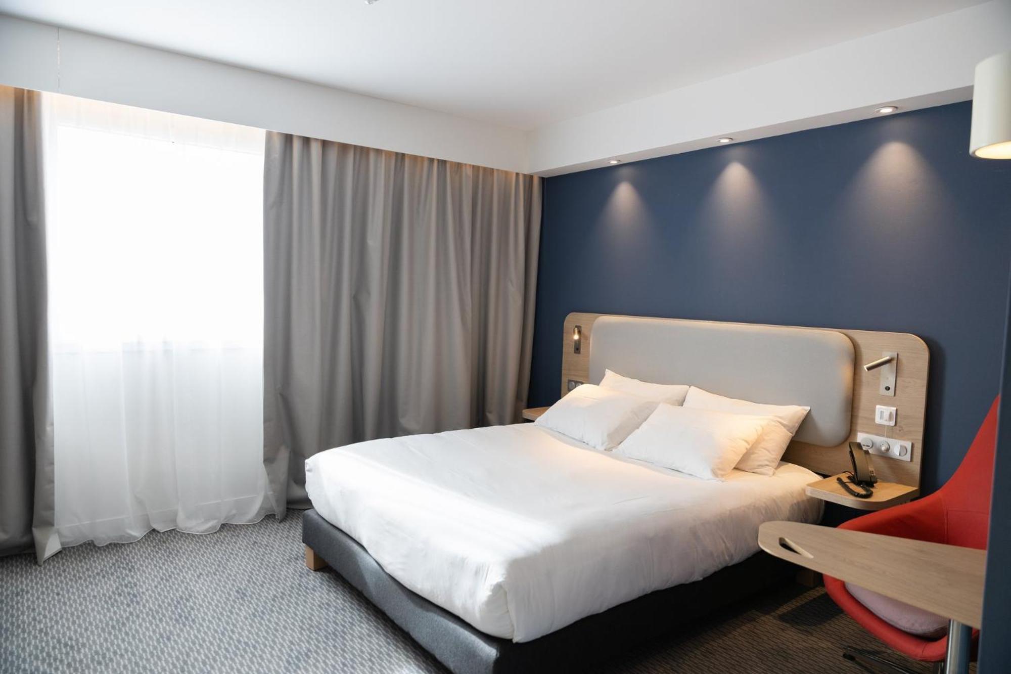 Holiday Inn Express Caen Epron By Ihg エクステリア 写真